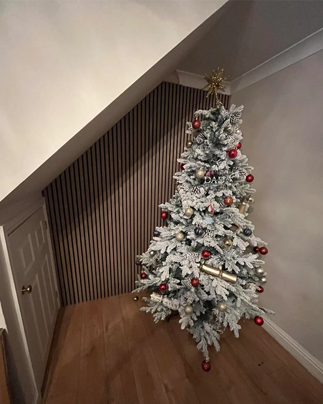 Elm Cottage — oak panelled hallway, Faversham, Kent