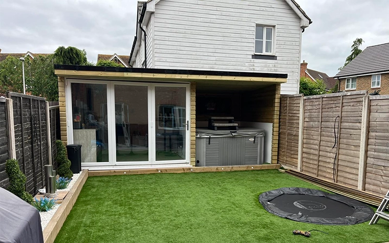 Cedar-clad garden studio built by LJB Carpentry in Kent